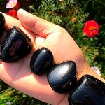 El profundo significado espiritual de la obsidiana en la antigua cultura maya.