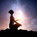 El profundo significado espiritual detrás de la esfera cósmica universal.